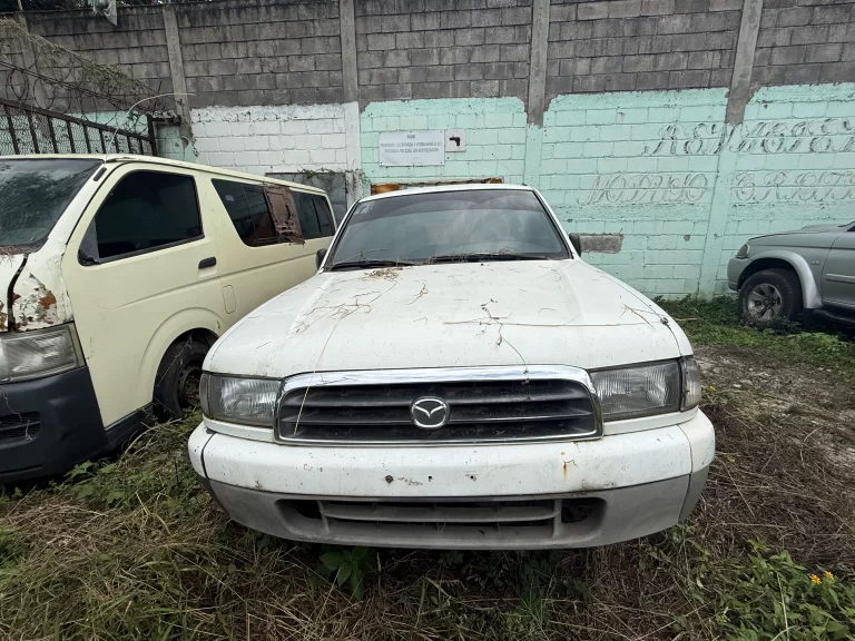 MAZDA B2500